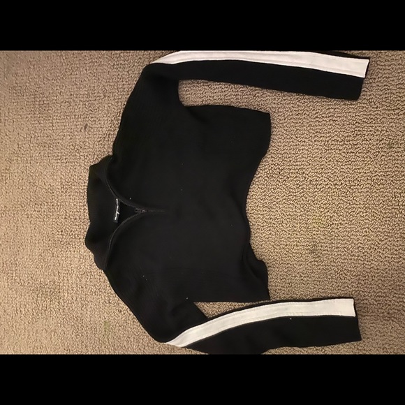 Brandy Melville Half Zip Sweater - Picture 2 of 4